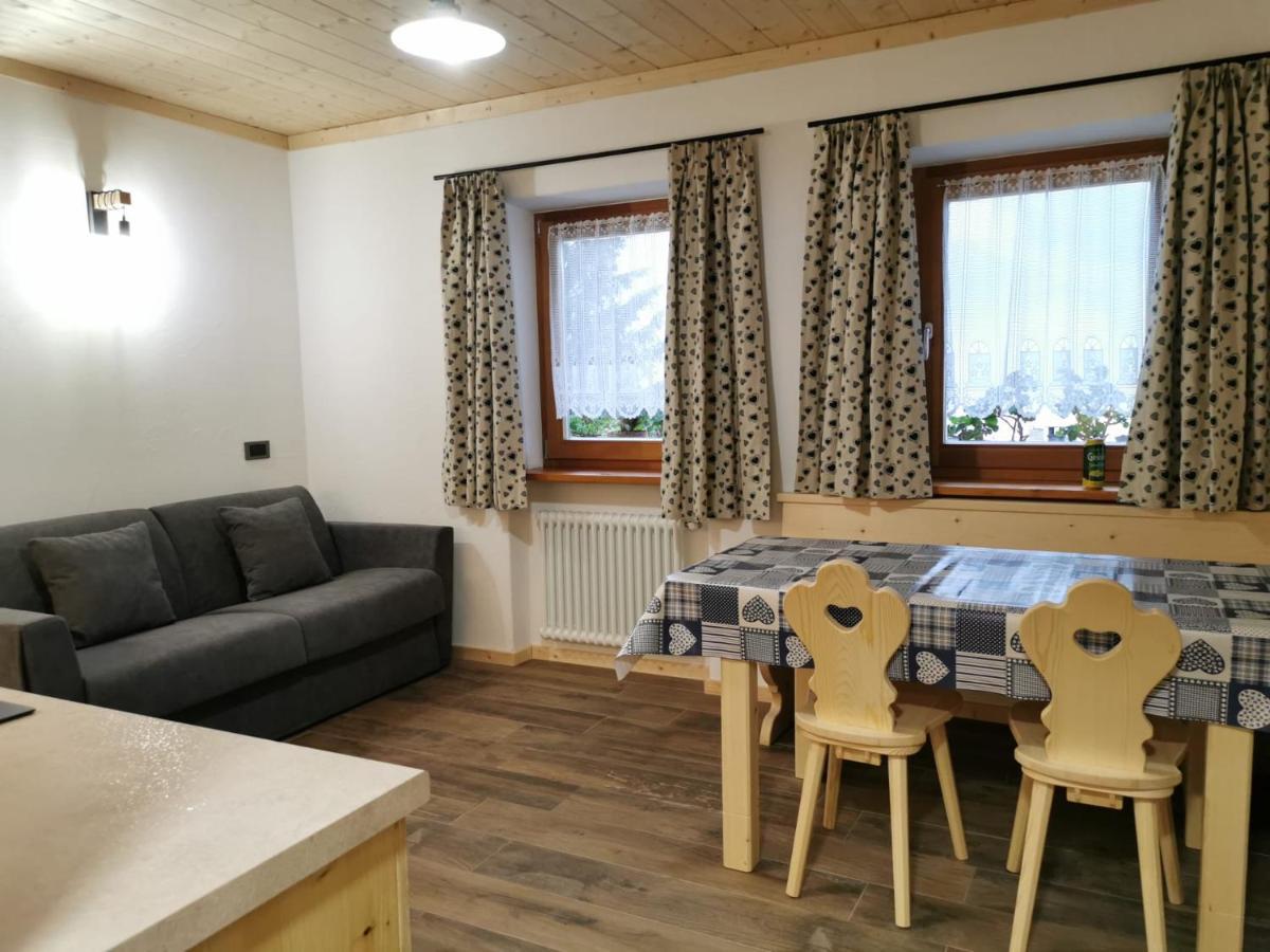App. Monte Pore - Agriturismo La Majon Colle Santa Lucia Buitenkant foto