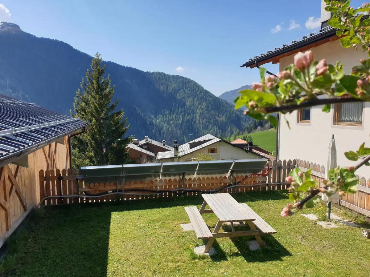 App. Monte Pore - Agriturismo La Majon Colle Santa Lucia Buitenkant foto